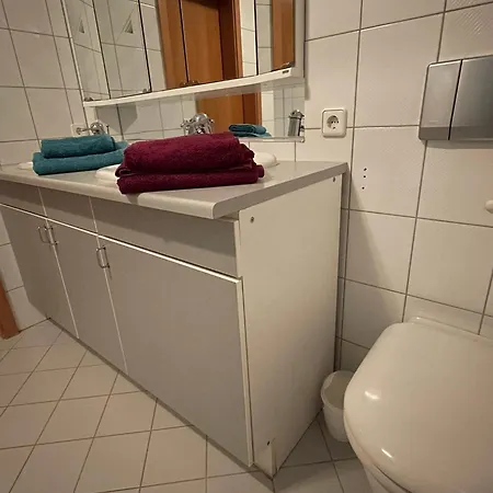 Homestay szállás Gaestezimmer Mit Eigenem Bad Und Balkon Im Herzen Von - Nahe Ffm